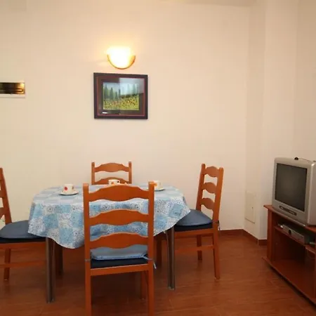 Apartments With Parking Space Pag - 6535 Pag Town